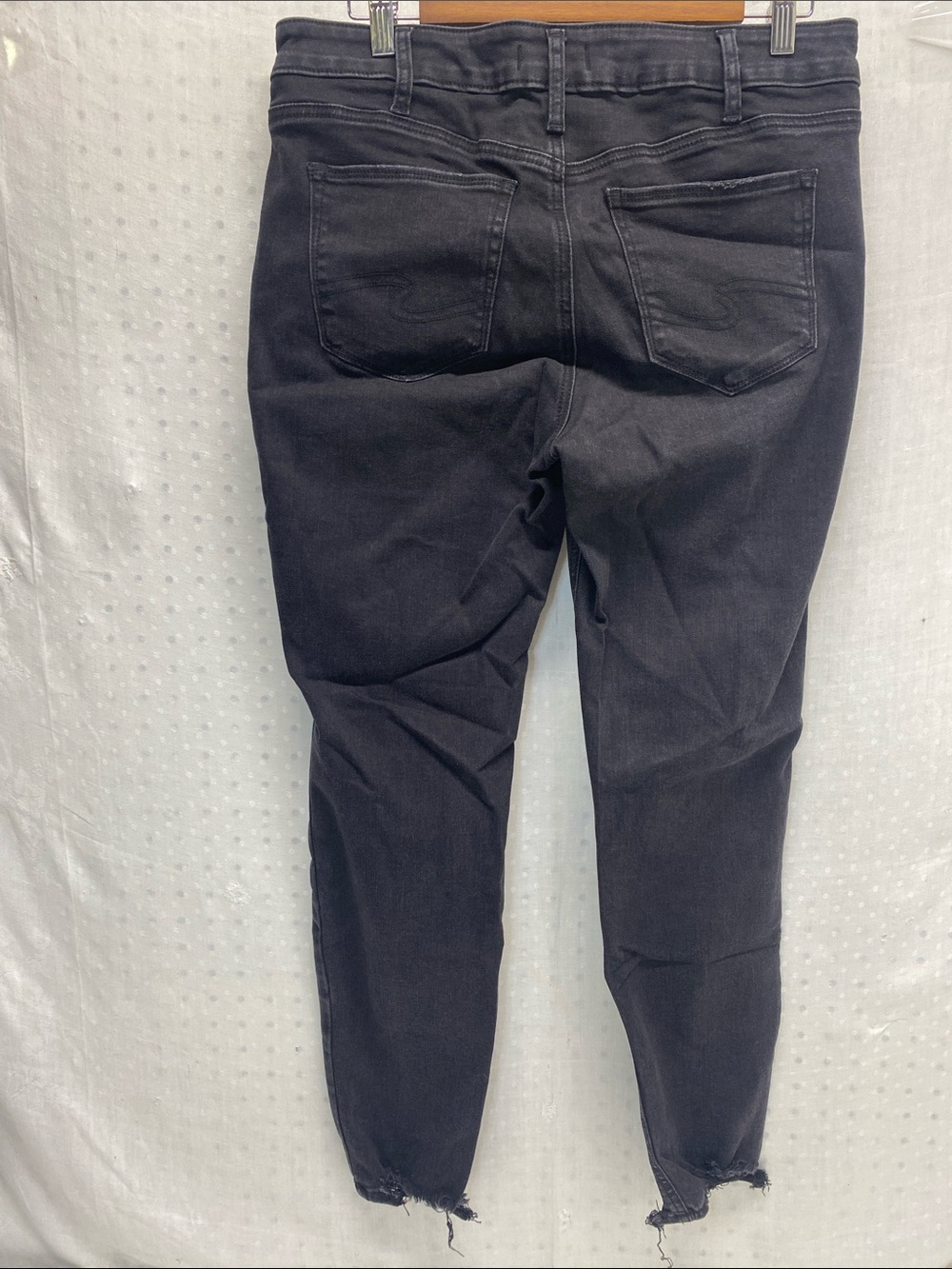 Silver Jeans Black Suki Curvy Mid Rise Skinny Denim Jeans Sz 32/29 Distressed - Picture 2 of 12